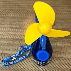 Disneyland Parks 🏰 🐭 Fan/Waterfan Be prepared to stay cool 😎!